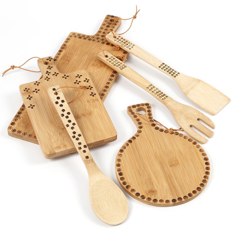 Spatula cu caneluri bambus