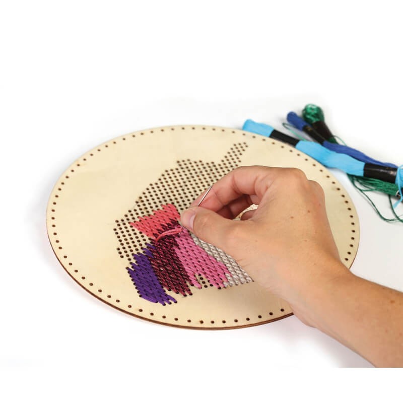 Decoratiune lemn brodare unicorn