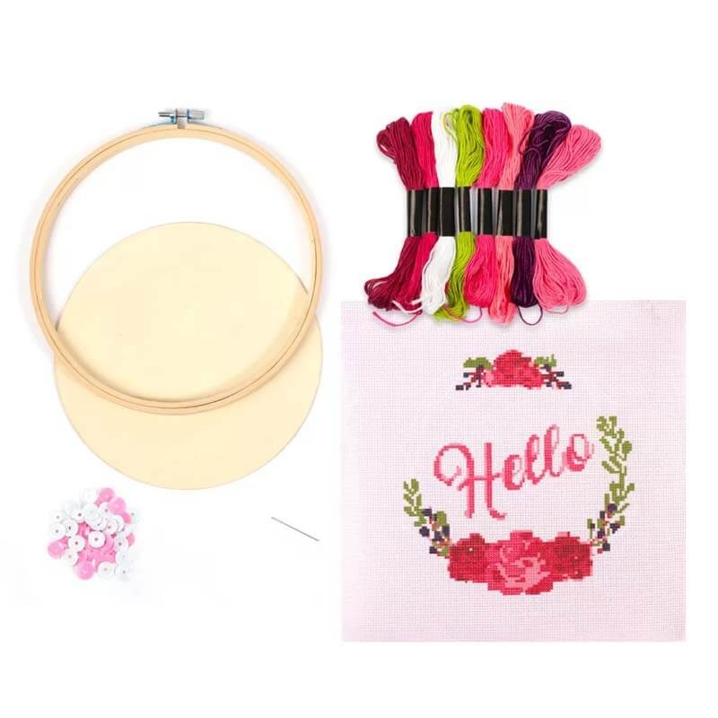Kit broderie Hello
