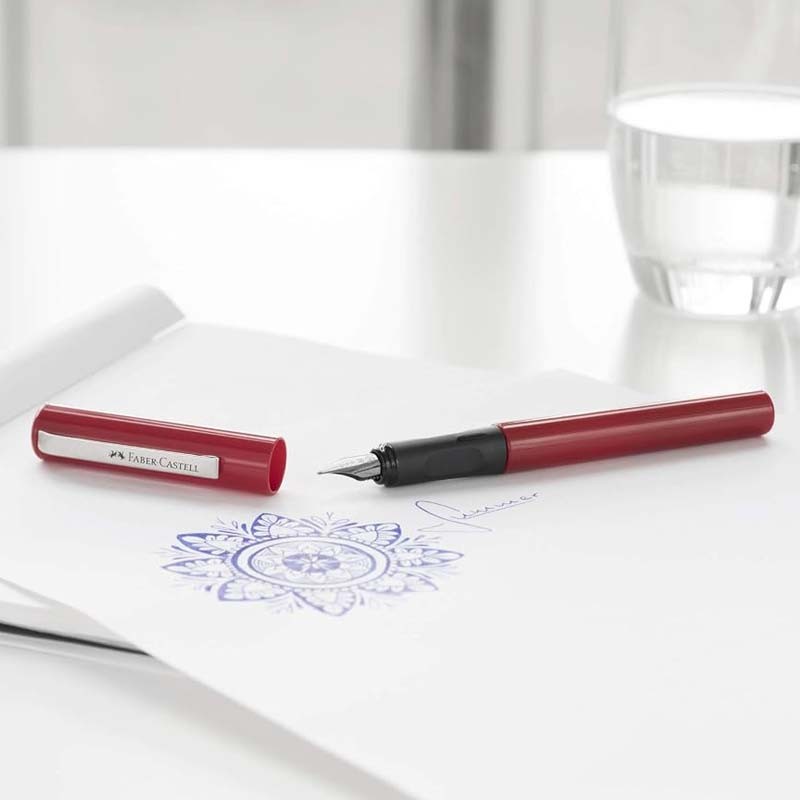 Stilou scolar cu 6 patroane Red School Faber-Castell