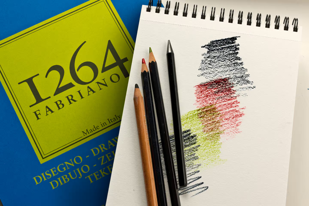 Hârtia Drawing Fabriano 1264 pentru schițe rapide