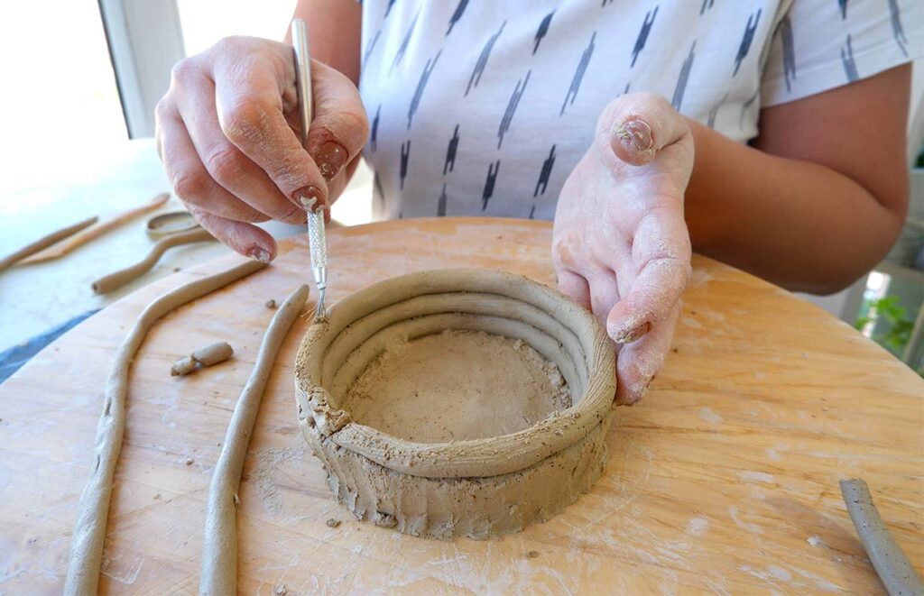 Tehnica de modelaj spirală (coiling)