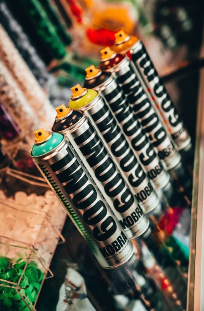 cum sa folosesti culori acrilice spray Kobra